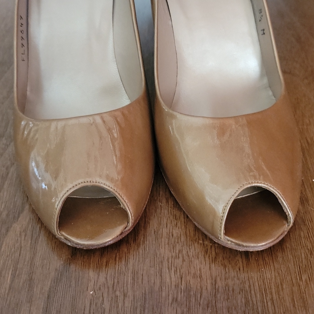 Shoes - Picture 5 of 11